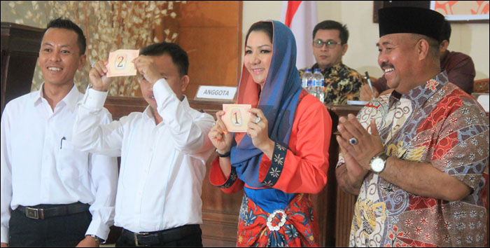 Pasangan Rita Widyasari-Edi Damansyah mendapatkan nomor urut 1, sementara Sugianto-Rudi Hartono memperoleh nomor urut 2
