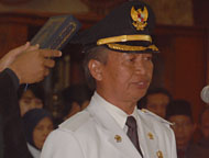 Sjachruddin saat disumpah sebagai Pj Bupati Kukar
