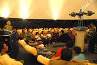 Uji coba proyektor terbaru Planetarium Jagad Raya dihadiri Bupati Rita Widyasari dan keluarga, dan para pejabat di Kukar