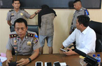 Pihak Polres Kukar saat memberikan keterangan pers terkait penangkapan NH
