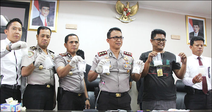 Polres Kukar berhasil menangkap 3 tersangka dan mengamankan barang bukti sabu seberat 735 gram