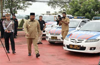 Wabup Edi Damansyah saat memeriksa pasukan dan kendaraan yang dilibatkan dalam Operasi Ramadniya Mahakam 2017