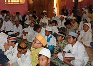 Siswa SDN 002 Tenggarong tampak antusias mengikuti Pesantren Kilat