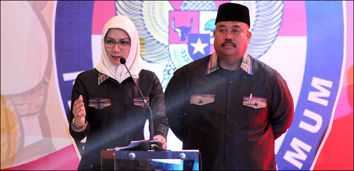 Pasangan Bupati-Wabup Kukar Terpilih Rita Widyasari dan Edi Damansyah masih menanti undangan resmi pelantikan kepala daerah secara serentak pada 17 Februari mendatang