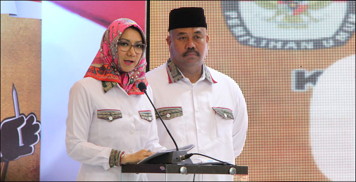 Pasangan Rita Widyasari-Edi Damansyah sebagai pemenang Pilkada Kukar 9 Desember 2015 hari ini resmi dilantik sebagai Bupati-Wakil Bupati Kukar 2016-2021