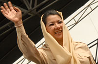 Rita Widyasari saat berkampanye pada Pilkada Kukar 2010