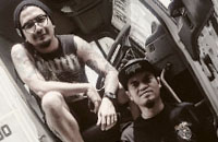 Personil Rocket Suicide, Akbar Haka (vokal) dan Dhani Arindra (gitar), siap merilis mini album pertama mereka bertajuk WAWWA 