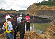 Komisi I DPRD Kukar bersama BLHD Kukar saat melakukan sidak di lokasi tambang CV Elidasari di Samboja 