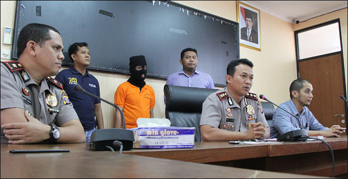 Kapolres Kukar AKBP Fadillah Zulkarnaen saat memimpin jumpa pers terkait pengungkapan kasus pembunuhan warga Sanga-Sanga