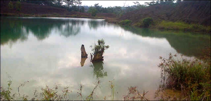 Inilah danau eks tambang batubara yang merenggut jiwa bocah perempuan bernama Ratna Dewi Pratiwi di desa Sumbersari, Sebulu