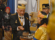 Sultan Kutai H Adji Mohd Salehoeddin II akan tepat berusia 85 tahun pada Sabtu (24/10) lusa. Syukuran hari jadi Sultan Kutai akan dilaksanakan dalam acara Kaseh Selamat pada hari Minggu (25/10) ini