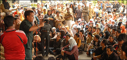 Pegawai T3D yang dinilai bermasalah akan menuntut Pemkab Kukar ke meja hijau