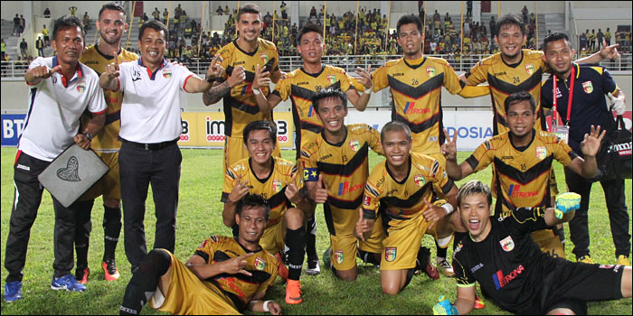 Keceriaan skuad Mitra Kukar usai mengalahkan Semen Padang FC diharapkan kembali berlanjut saat menjamu Persela Lamongan di Stadion Aji Imbut, Tenggarong, Jum'at (26/08) sore