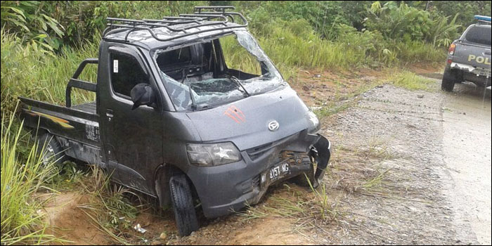 Kondisi mobil pikap Gran Max usai mengalami kecelakaan tunggal di Jalan Gunung Naga, Buluq Sen, Kecamatan Tabang, malam Kamis lalu
