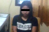 Dw hanya bisa menangis saat dimintai keterangan di Mapolsek Tenggarong 