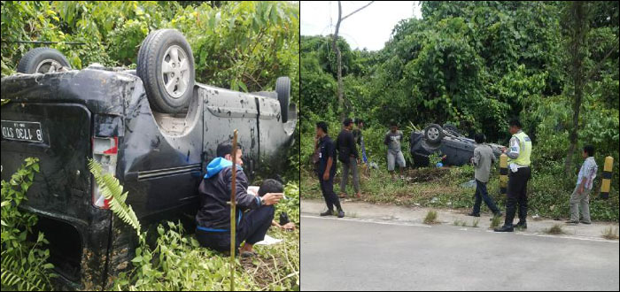 Mobil Daihatsu Gran Max yang membawa uang untuk mengisi ATM ini mengalami kecelakaan tunggal di jalan poros Tenggarong Seberang-Samarinda, Selasa (01/03) siang