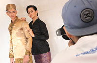 Para finalis Teruna Dara Kukar mengikuti sesi pemotretan di Pendopo Wabup Kukar, Tenggarrong