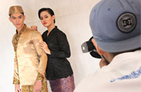 Para finalis Teruna Dara Kukar mengikuti sesi pemotretan di Pendopo Wabup Kukar, Tenggarrong