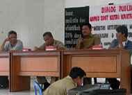 Suasana dialog publik tentang alokasi dana pendidikan 20 persen