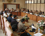 Suasana rapat dengar pendapat di DPRD Kukar untuk membahas persoalan lahan PT Budi Duta Argo Makmur