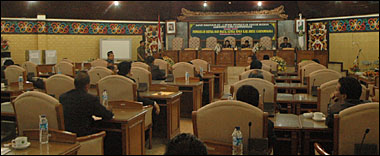 Suasana Rapat Paripurna ke-3 DPRD Kukar yang dihadiri 29 orang anggota dewan sebelum akhirnya diskors untuk kedua kalinya