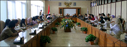 Susana pertemuan tenaga kesehatan dengan anggota Komisi IV DPRD Kutai Kartanegara di Ruang Panmus