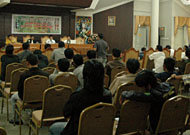 Suasana Dialog Politik Pilgub 2008 di Pendopo Odah Etam, Tenggarong, Rabu (09/04) malam