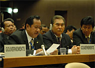 Bupati Kukar H Syaukani HR ketika berpidato atas nama delegasi Republik Indonesia, Jum'at (09/06) kemarin