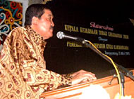 Kajati Kaltim Masri Djinin SH ketika menyampaikan dukungannya terhadap pelaksanaan Pilkada langsung di Kukar