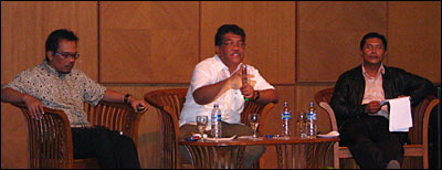 Plt Sekkab HM Aswin (tengah) menilai kegiatan-kegiatan pemuda yang merugikan dirinya sendiri sebagai sikap anti patriotisme