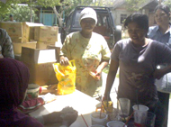 Pasar murah yang diserbu warga