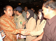 Mendiknas RI Prof Dr Bambang Sudibyo MBA saat bersilaturahmi dengan para pendidik se-Kukar