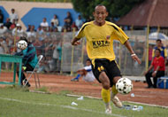 Uci Sanusi dkk hingga saat ini masih bertahan di Jawa Timur hingga Stadion Rondong Demang selesai diperbaiki