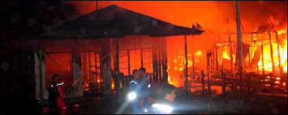 Kebakaran hebat yang menggemparkan Muara Badak di malam Tahun Baru