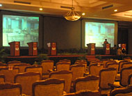 Podium bagi 6 Calon Wakil Bupati Kukar 2010-2015 telah disiapkan di gedung PKM Tenggarong Seberang