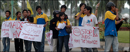 Hari AIDS se-Dunia diperingati kader PMII dengan mengkampanyekan pencegahan penyebaran HIV/AIDS