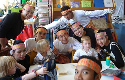 Berbagai kegiatan dilakukan para peserta program PPIA, termasuk kegiatan <i>Culture Performance</i> di salah satu Taman Kanak-Kanak di Melbourne, Australia