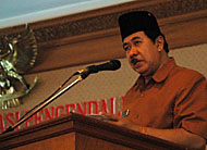 Bupati Kukar H Syaukani HR ketika memberikan pengarahan kepada peserta Rakordal di Tenggarong Seberang, Kamis (05/05) kemarin
