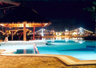 Fasilitas kolam renang di Parai Kumala Resort & Spa bisa digunakan warga untuk berenang