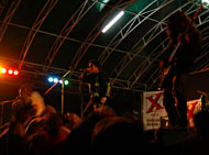 Penampilan kelompok band underground Moralistis yang turut mengisi Festival Rock Show di Pasar Seni Tenggarong