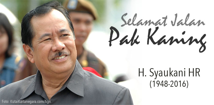 Mendiang H Syaukani Hasan Rais saat masih menjabat sebagai Bupati Kukar