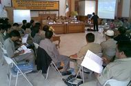 Suasana pelatihan penyusunan APBDs dan Perdes bagi aparat Desa se Kec Muara Kaman