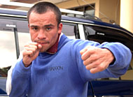 Panantang asal Meksiko, Juan Manuel Marquez, optimis merebut sabuk Juara Dunia Tinju kelas Bulu WBA dari tangan Chris John