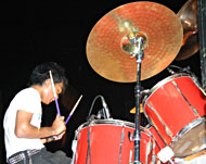 Gebukan drum Ari Wibowo yang bertenaga membawanya meraih gelar Best Drummer sekaligus mengantar Metal Kids sebagai Band Terbaik