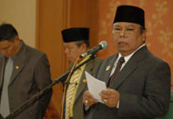 Wabup H Samsuri Aspar meminta pegawai Pemkab Kukar meningkatkan disiplin dan kinerjanya agar tidak disebut loyo